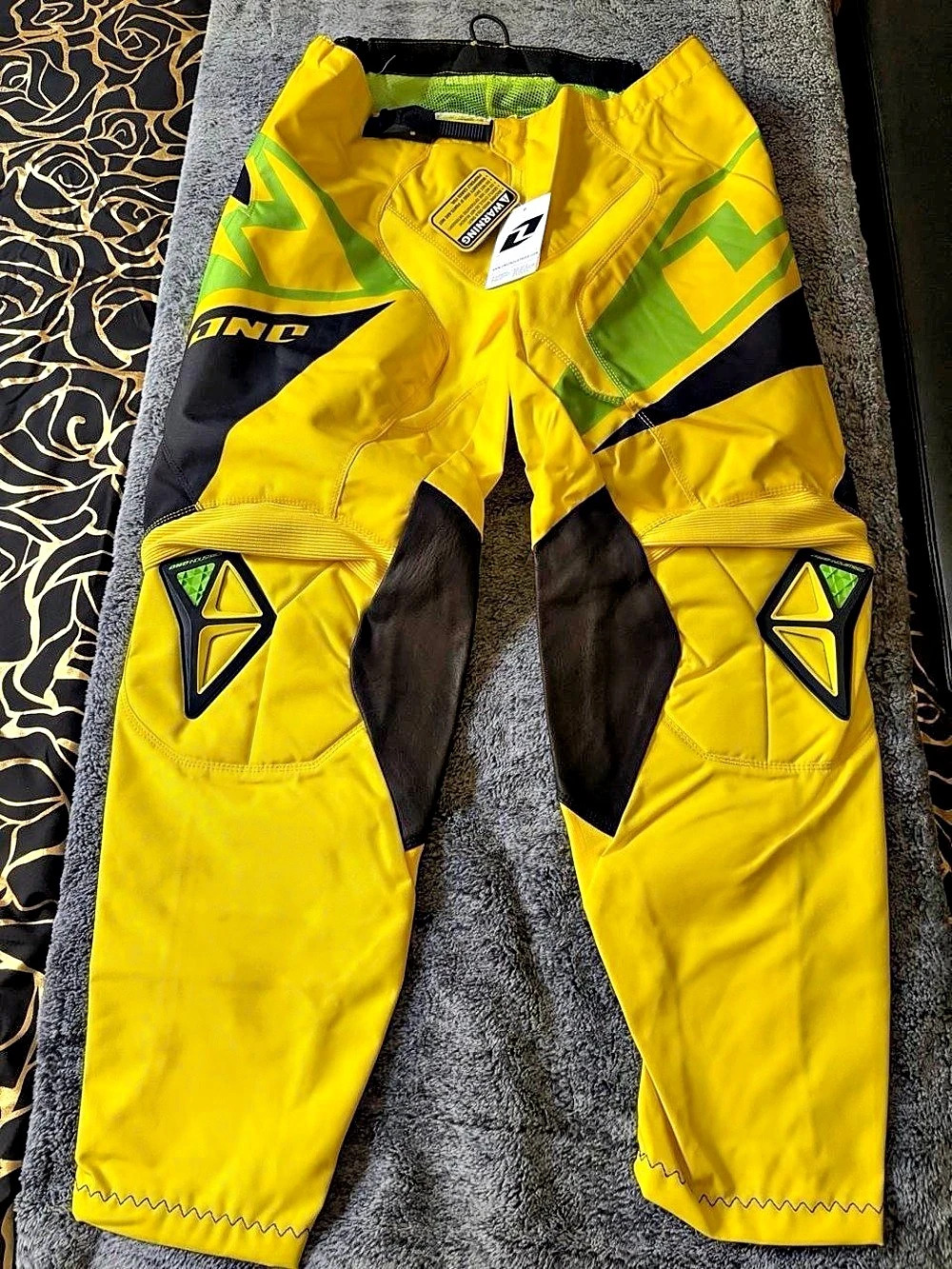 Answer Men's Motocross Pants in Yellow & Black Waist 32 NWT
